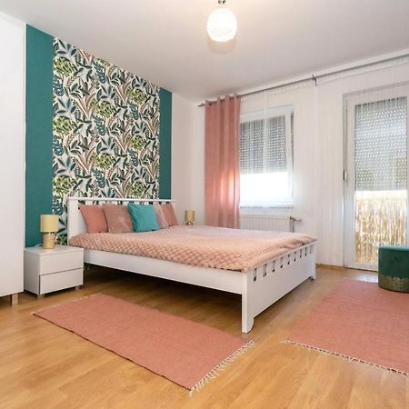 Welcome Apartman Subotica Bagian luar foto