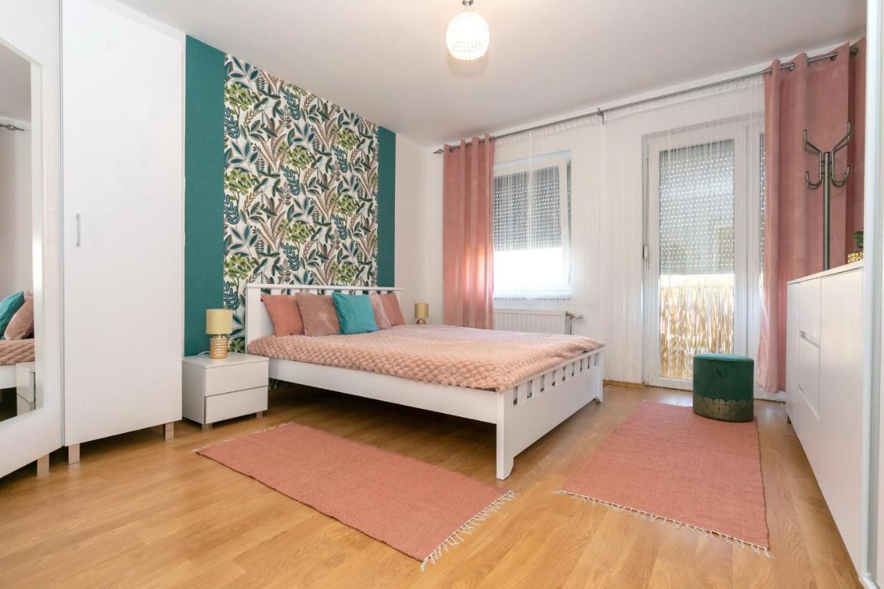 Welcome Apartman Subotica Bagian luar foto