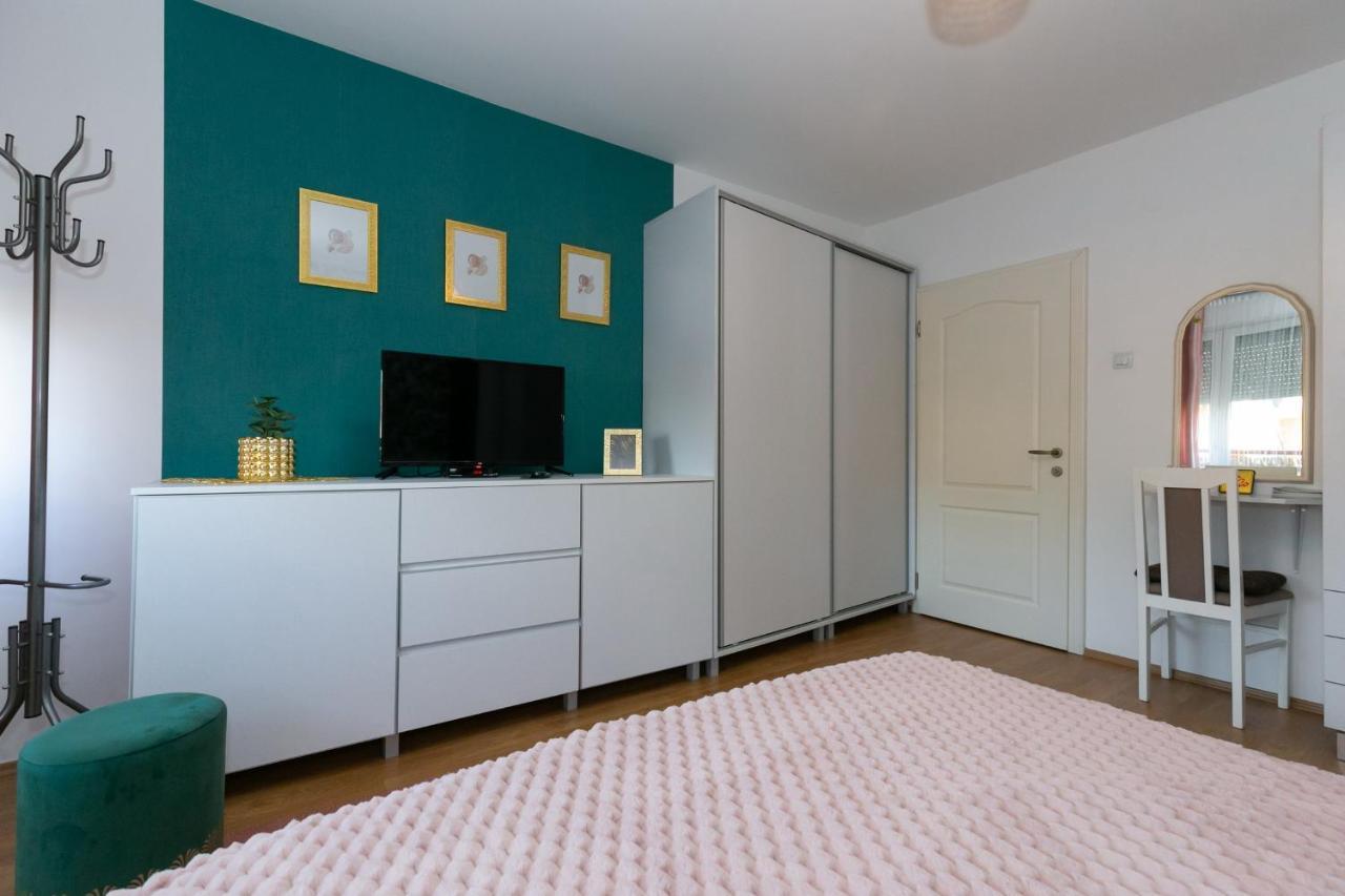 Welcome Apartman Subotica Bagian luar foto