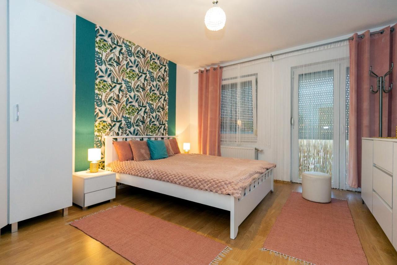 Welcome Apartman Subotica Bagian luar foto