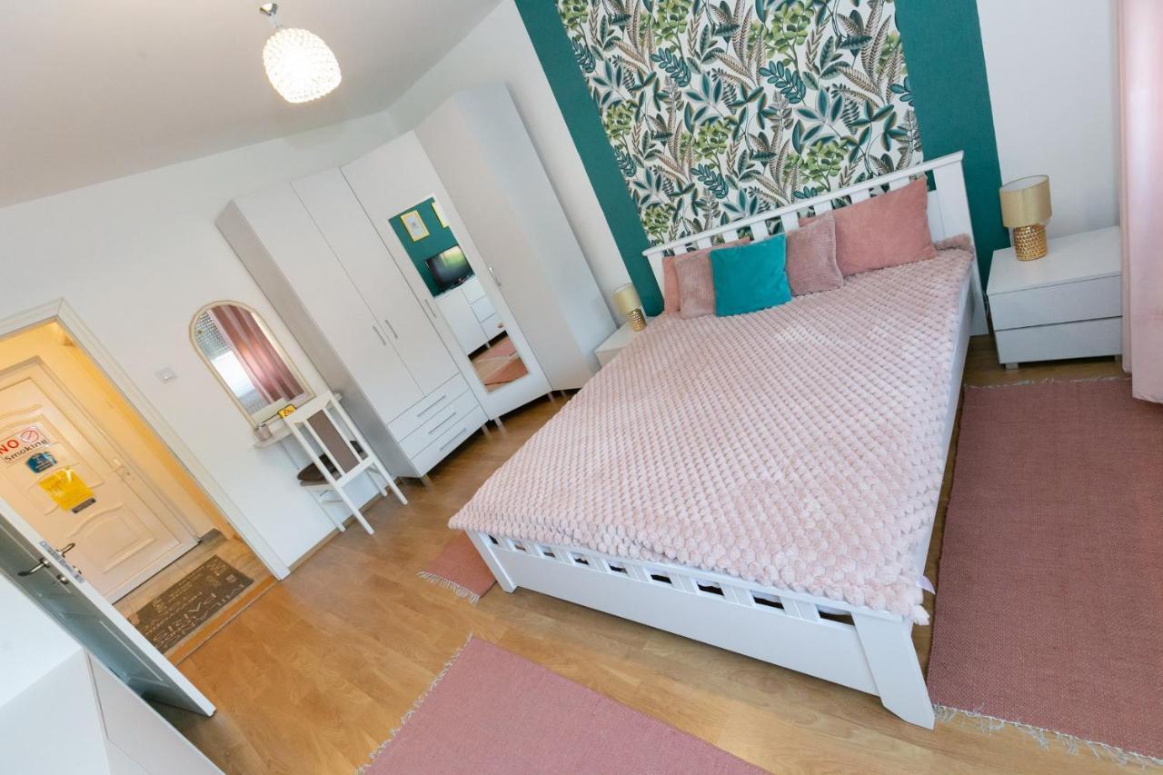 Welcome Apartman Subotica Bagian luar foto