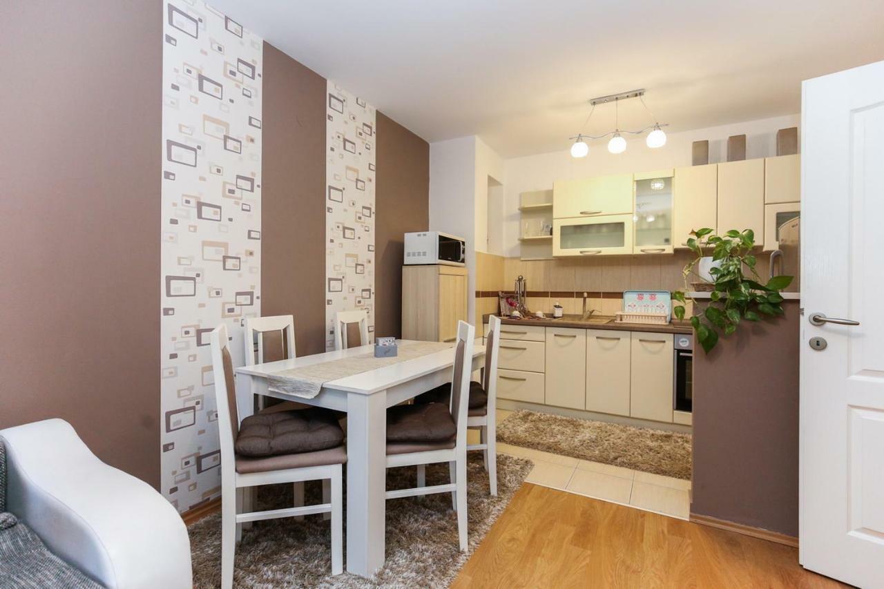 Welcome Apartman Subotica Bagian luar foto